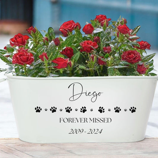 Personalised pet memorial plant pot, metal planter personalised with dogs name, Dog loss plant pot, gift for pet loss, pet bereavement planter, bearevement gift for dog loss, Cemetery Plant Pot for Dog, Sorry for your loss plant pot